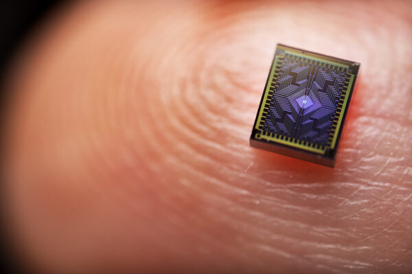 , Intel’s New Chip to Advance Silicon Spin Qubit Research for Quantum Computing